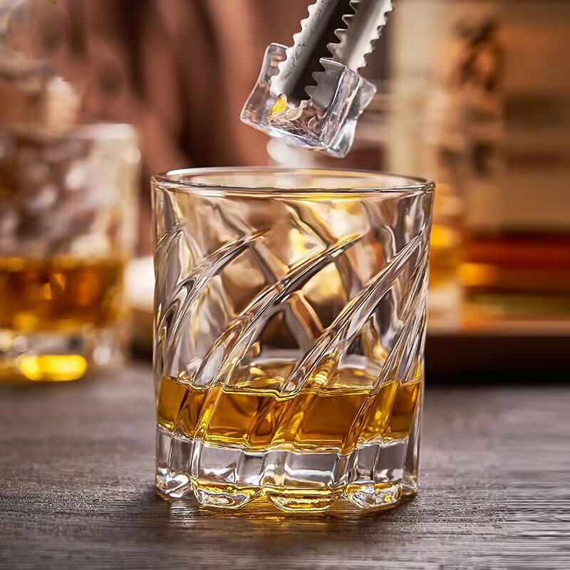 Wine Beer Spirit - Bicchiere da whisky in rilievo Vetreria
