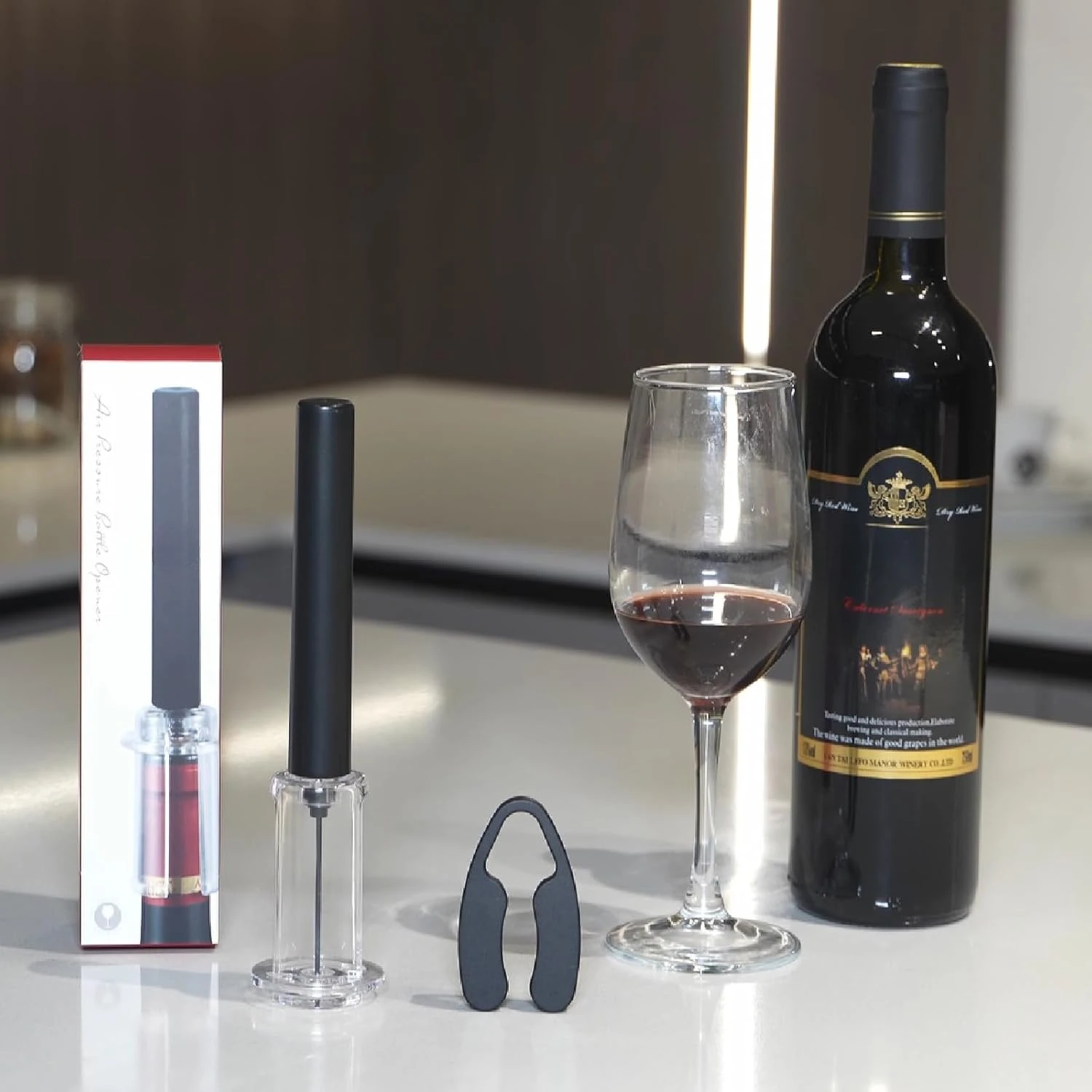 Pompa ad aria Apribottiglie pe - Wine In Beer Bottle recensione e prezzo